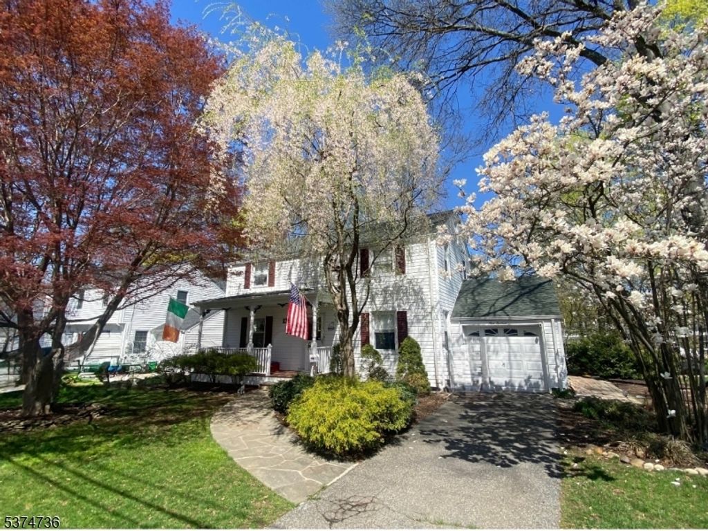 113 Glenbrook Rd, Morris Plains Boro, NJ 07950