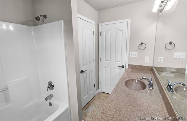 12310 Pinta Place, Sellersburg, IN 47172