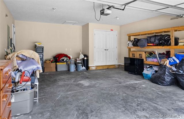 12310 Pinta Place, Sellersburg, IN 47172