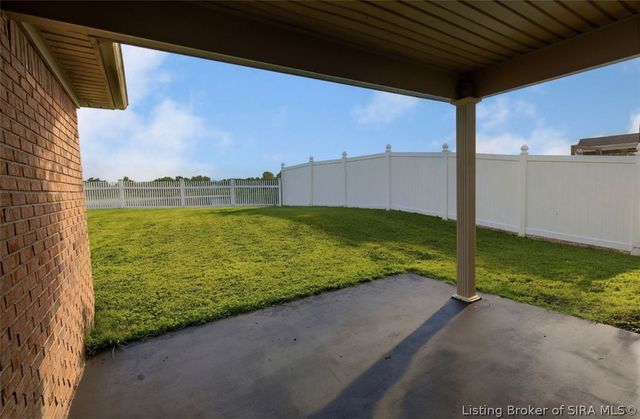 12310 Pinta Place, Sellersburg, IN 47172