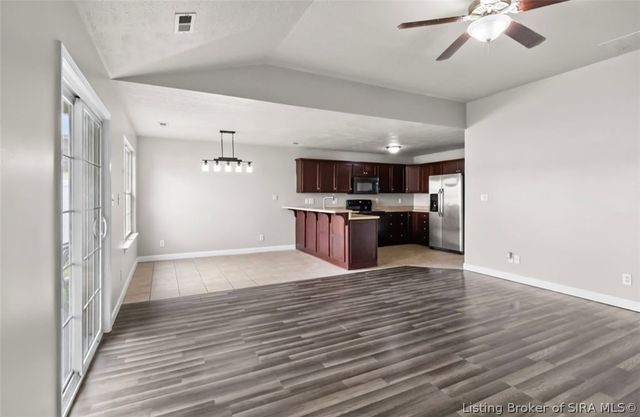 12310 Pinta Place, Sellersburg, IN 47172