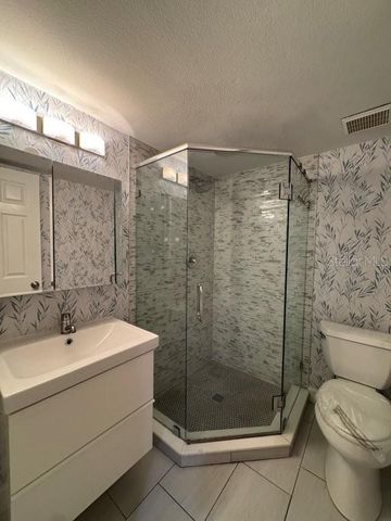 4570 RINGWOOD MEADOW 2, Sarasota, FL 34235