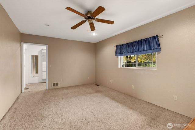 998 State Route 6, Raymond, WA 98577