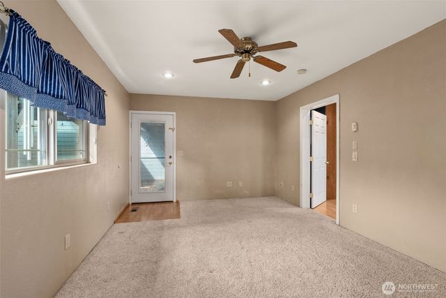 998 State Route 6, Raymond, WA 98577