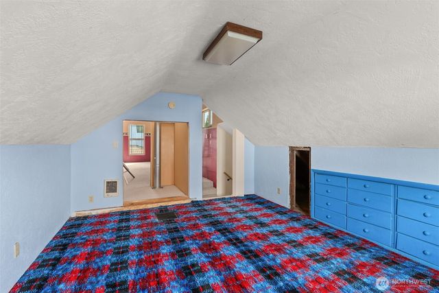 998 State Route 6, Raymond, WA 98577