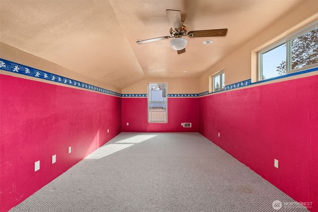 998 State Route 6, Raymond, WA 98577