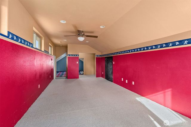 998 State Route 6, Raymond, WA 98577