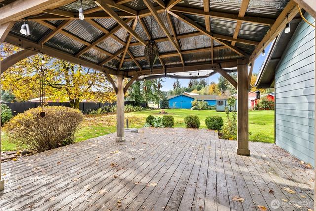 998 State Route 6, Raymond, WA 98577