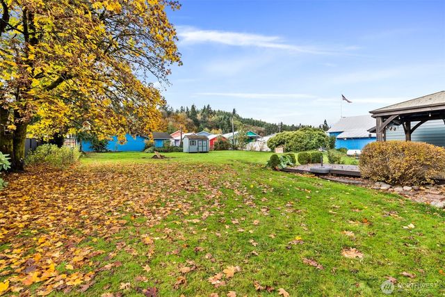 998 State Route 6, Raymond, WA 98577