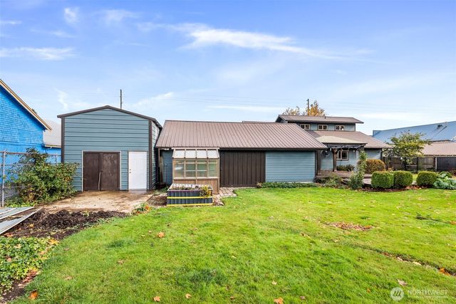 998 State Route 6, Raymond, WA 98577