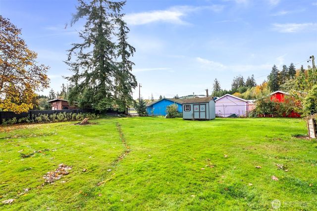 998 State Route 6, Raymond, WA 98577