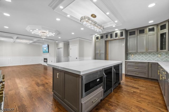 45 Dietrich Ln, North Haledon Boro, NJ 07508