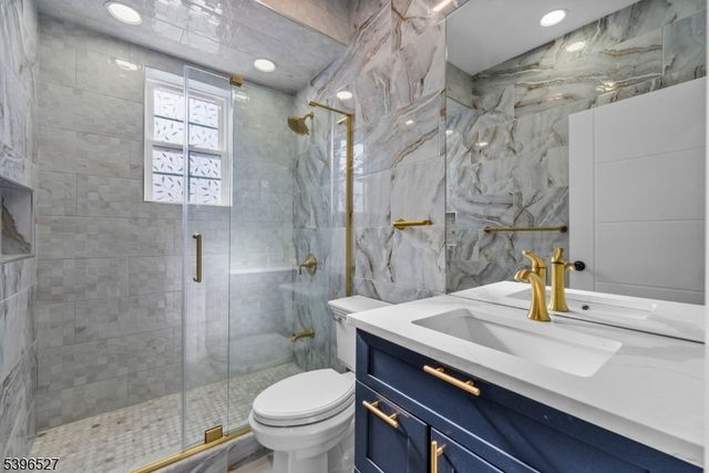45 Dietrich Ln, North Haledon Boro, NJ 07508