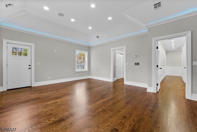 45 Dietrich Ln, North Haledon Boro, NJ 07508