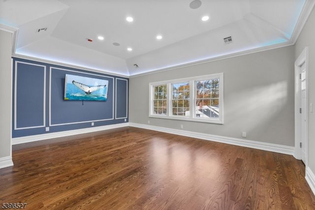 45 Dietrich Ln, North Haledon Boro, NJ 07508