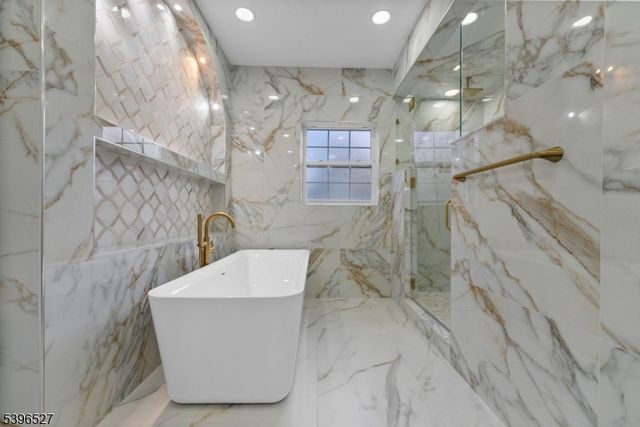 45 Dietrich Ln, North Haledon Boro, NJ 07508