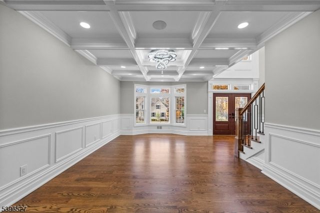 45 Dietrich Ln, North Haledon Boro, NJ 07508