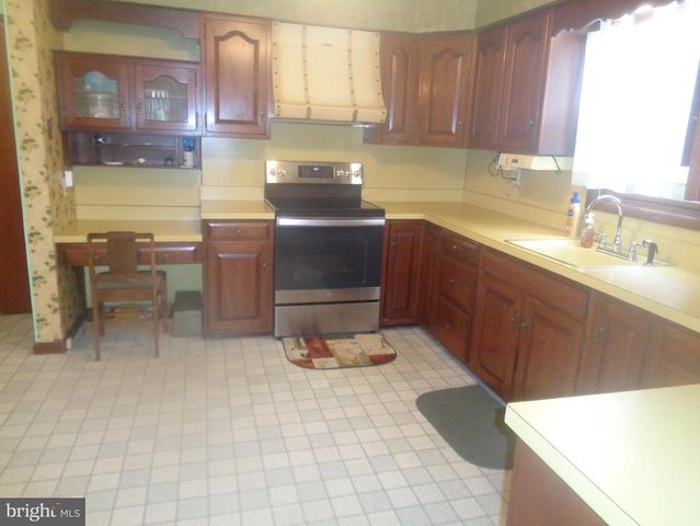 1730 HOLLINSHED AVE, Pennsauken, NJ 08110