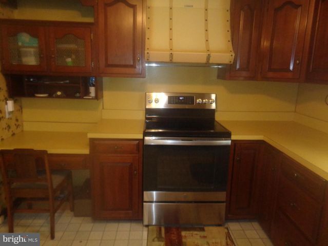 1730 HOLLINSHED AVE, Pennsauken, NJ 08110