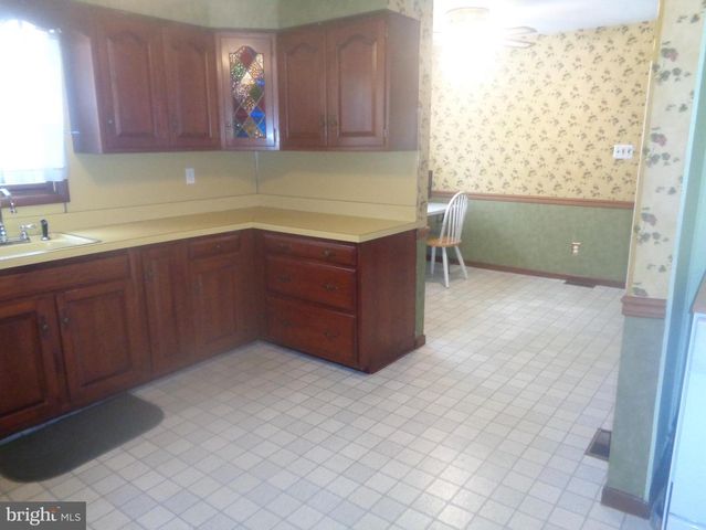 1730 HOLLINSHED AVE, Pennsauken, NJ 08110