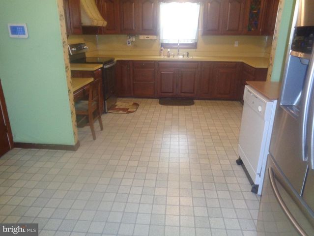 1730 HOLLINSHED AVE, Pennsauken, NJ 08110