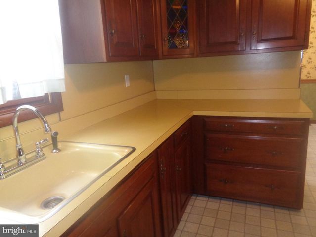 1730 HOLLINSHED AVE, Pennsauken, NJ 08110