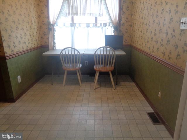 1730 HOLLINSHED AVE, Pennsauken, NJ 08110