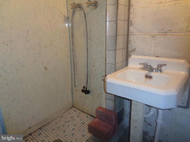 1730 HOLLINSHED AVE, Pennsauken, NJ 08110