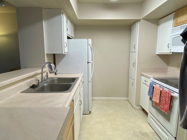 3919 Fairmont Parkway Parkway 162, Pasadena, TX 77504