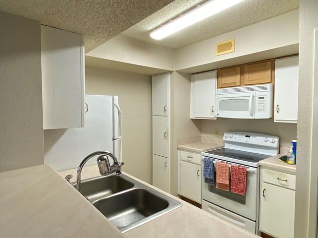 3919 Fairmont Parkway Parkway 162, Pasadena, TX 77504