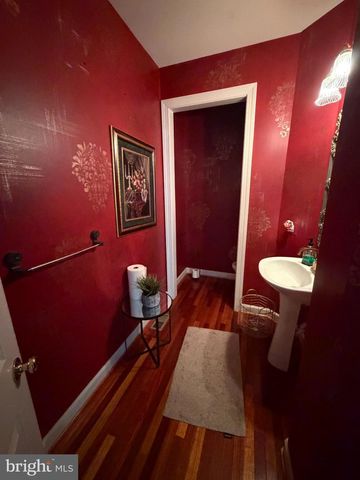 18724 BROOKE RD, Sandy Spring, MD 20860
