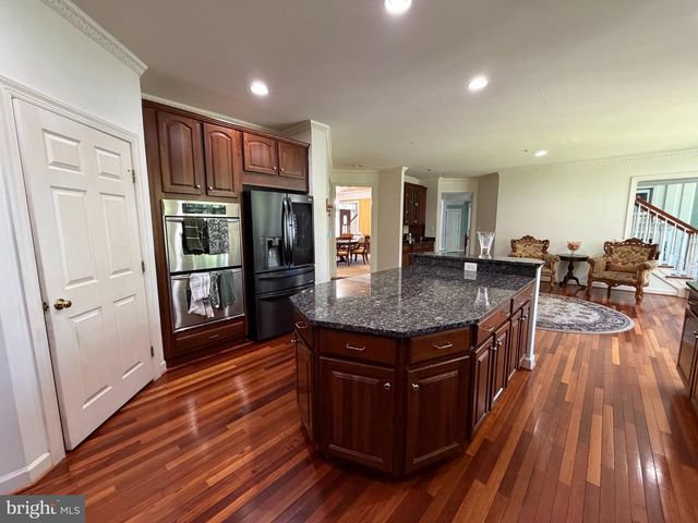 18724 BROOKE RD, Sandy Spring, MD 20860
