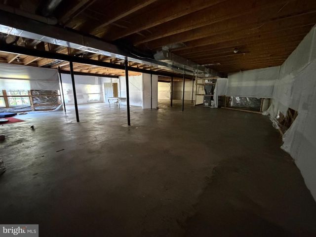 18724 BROOKE RD, Sandy Spring, MD 20860