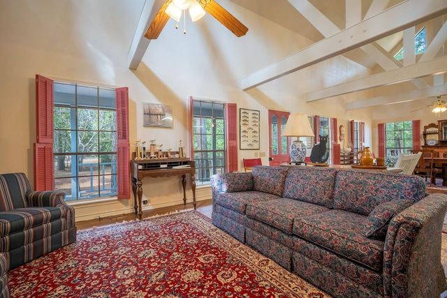 565 Timber Bay Drive, Trinity, TX 75862