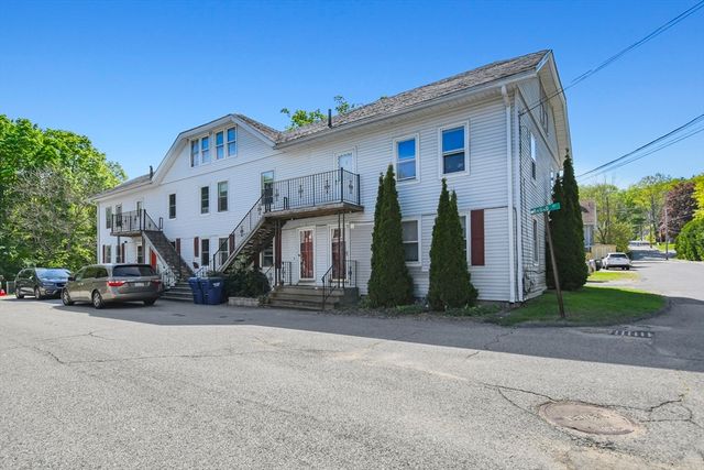 11 Broad Street 11, Hardwick, MA 01005