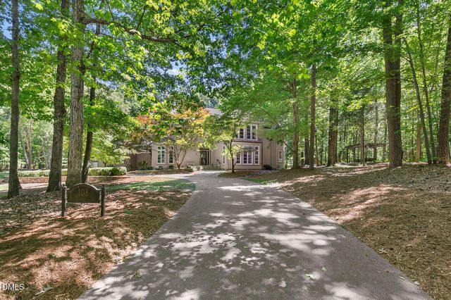 108 Chimeneas Place, Chapel Hill, NC 27517