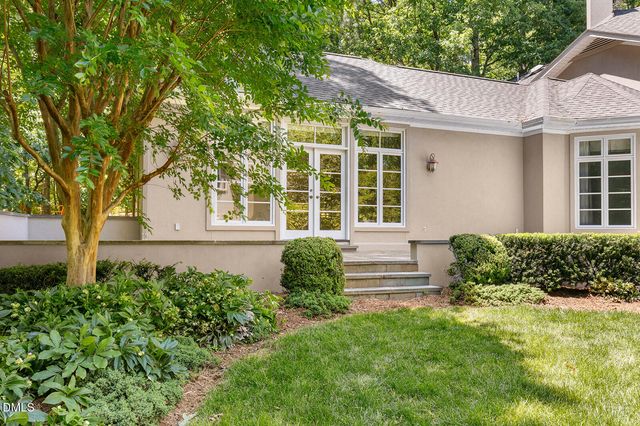 108 Chimeneas Place, Chapel Hill, NC 27517