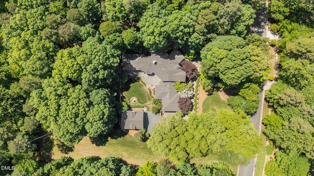 108 Chimeneas Place, Chapel Hill, NC 27517