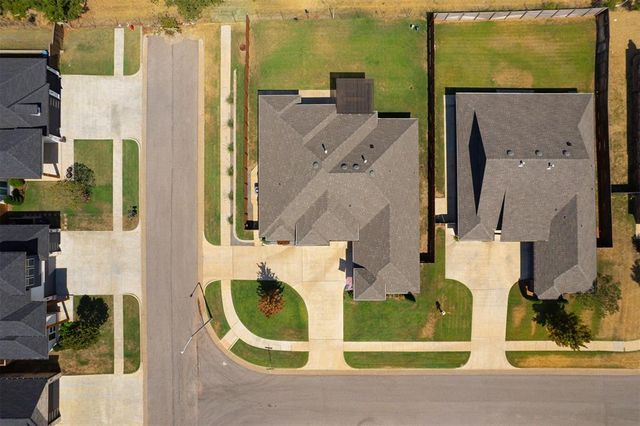 7413 NW 159th Circle, Edmond, OK 73013