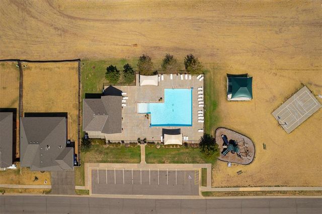 7413 NW 159th Circle, Edmond, OK 73013