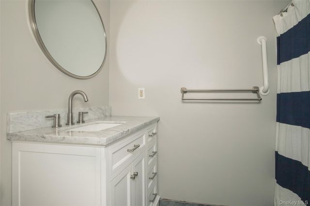 46 The Rise, Warwick, NY 10990