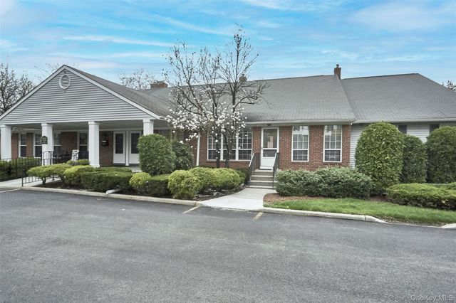 46 The Rise, Warwick, NY 10990