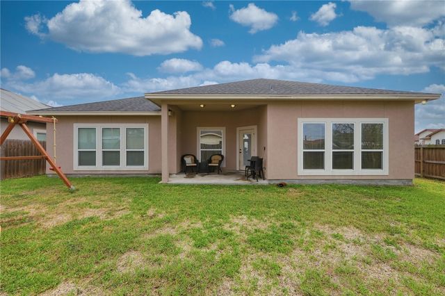 3413 Lakers Nation Ct, Corpus Christi, TX 78414