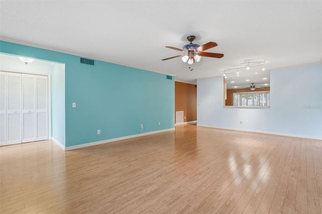 2294 SWEDISH DRIVE 8, Clearwater, FL 33763