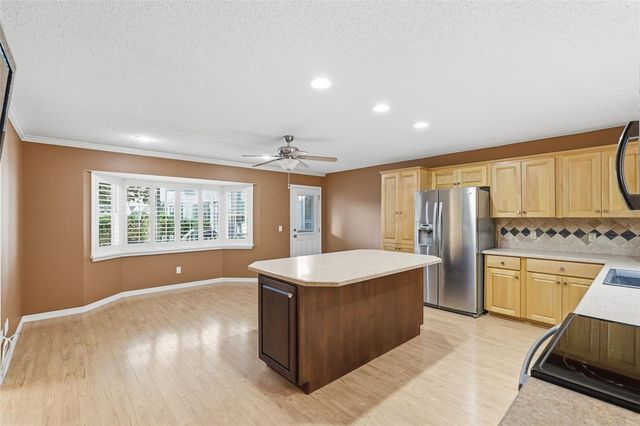 2294 SWEDISH DRIVE 8, Clearwater, FL 33763