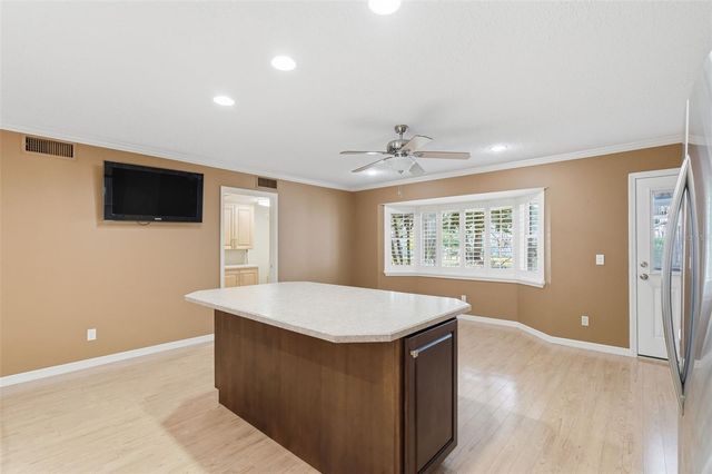 2294 SWEDISH DRIVE 8, Clearwater, FL 33763