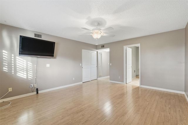 2294 SWEDISH DRIVE 8, Clearwater, FL 33763