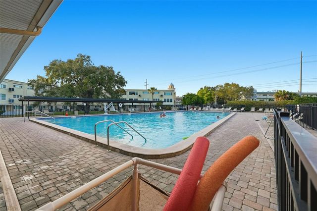 2294 SWEDISH DRIVE 8, Clearwater, FL 33763