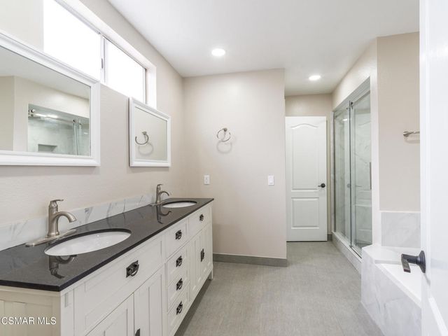 382 Rockedge Drive, Oak Park, CA 91377