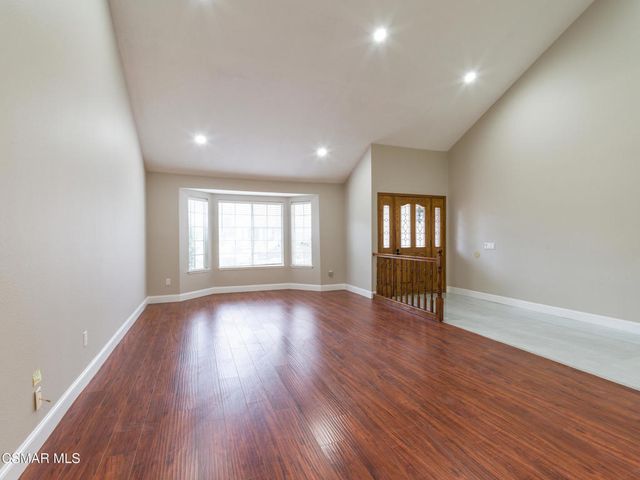 382 Rockedge Drive, Oak Park, CA 91377